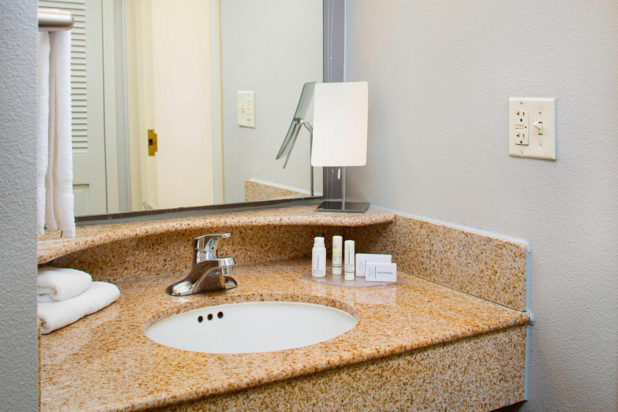 Courtyard By Marriott Roanoke Airport Hotel Luaran gambar